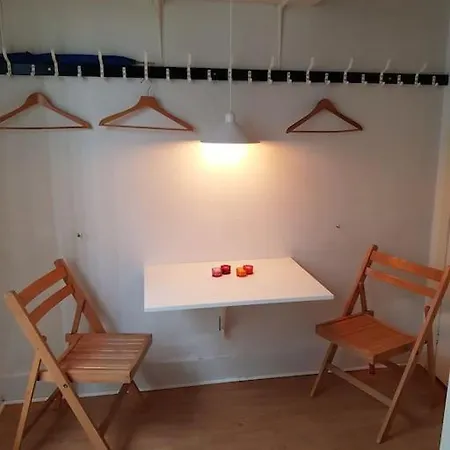 Lille Lejlighed Med Egen Indgang *