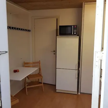 Lille Lejlighed Med Egen Indgang *